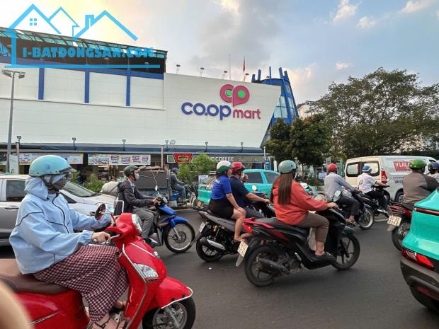 Giá tốt nhà HXH Nguyễn Kiệm Phú Nhuận 94m2 ngang 4.7m gần trường mầm non chỉ 11.4 tỷ.
