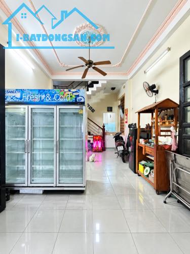 Bán nhà mặt tiền 3 tầng Trần Tấn Tân Phú vừa ở vừa KD, sầm uất, đủ tiện ích, chỉ 10.X tỷ