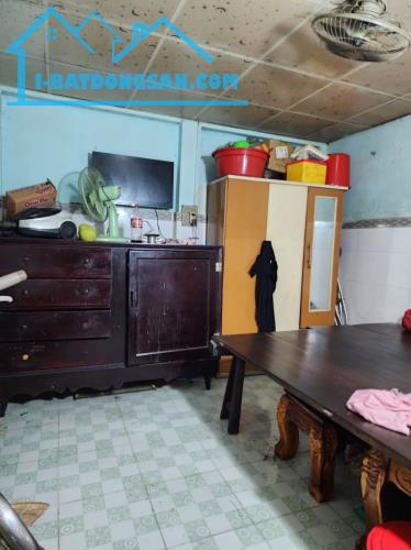 Bán nhà HXH Trưng Nữ Vương, TT Hóc Môn 2Tx 75 m2 . Giá chỉ 4.2 tỷ (TL)