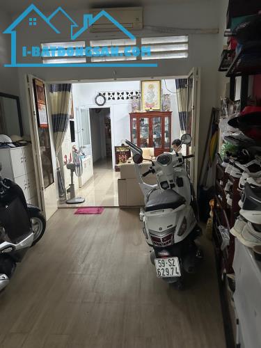 Bán nhà 2 tầng đường Lê Quang Định. Quận Bình Thạnh. dt: 55m2 ,giá 7.95 Ty
