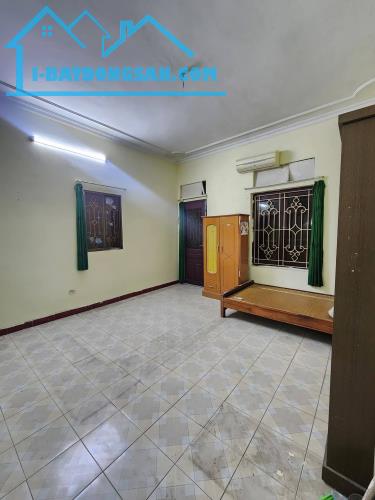 Nhà mặt phố Lĩnh Nam đã quy hoạch xong, 65m2 giá 19.5 tỷ có TL, 0985868893