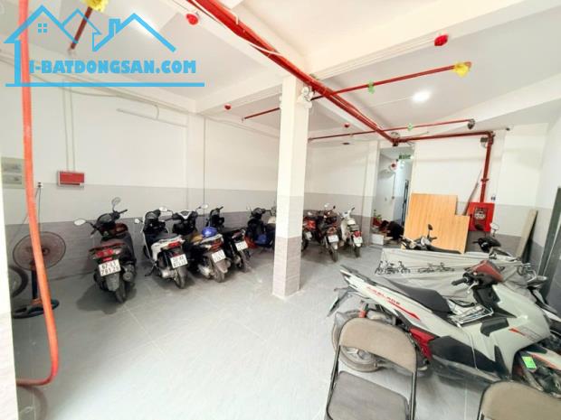 Gấp bán nhà Đỗ Xuân Hợp, Thủ Đức, 6 tầng, thu nhập 70 tr/tháng.