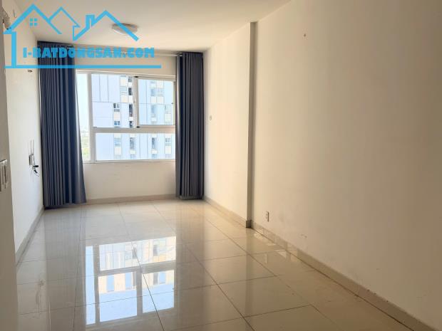 Bán gấp căn hộ Citi Soho Cát Lái 2PN1WC tầng cao, giá 2.650 tỷ sẵn HĐ thuê, sổ hồng CC