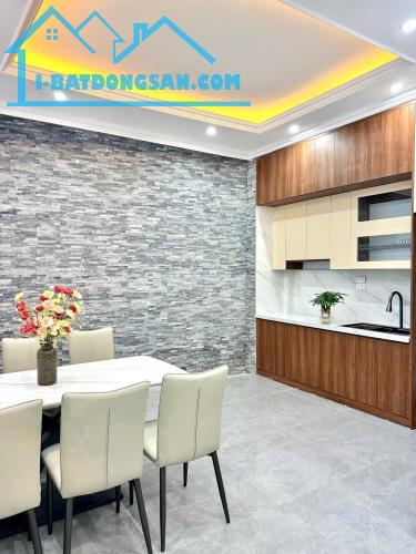 BÁN NHÀ 4 TẦNG LÔ GÓC, GARA Ô TÔ, NỘI THẤT ĐẸP, RẤT GẦN PHỐ PHAN ĐÌNH GIÓT – THANH XUÂN.