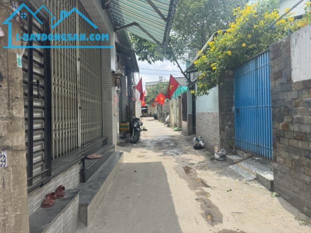 bán gấp nhà đường số 4 HBP ,34m2 ,2pn rộng hẻm sạch sẽ an ninh