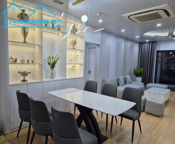 Chính chủ gửi bán gấp căn hộ chung cư Thành phố giao lưu đường Phạm Văn Đồng – Rẻ.