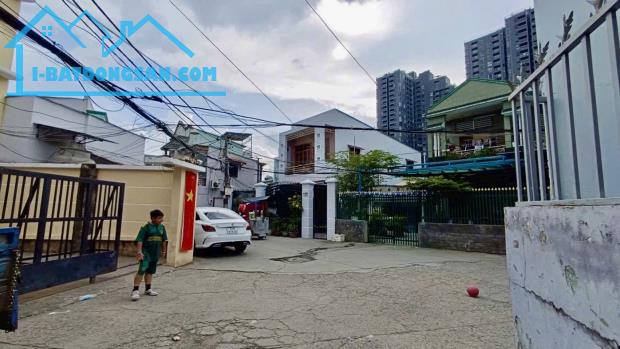 BÁN NHÀ XE HƠI ĐỖ CÁCH CỬA – HOÀI THANH QUẬN 8 – 45M2 – NHỈNH 3 TỶ – LH 0784968131