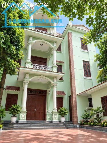 SIÊU PHẨM, BÁN ĐẤT TẶNG NHÀ 3 TẦNG TẠI TP. TỪ SƠN, DT 220M2, GIÁ CHỈ 3 TỶ !