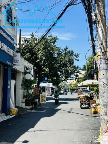 Bán nhà ngay mặt tiền Trần Kế Xương, vài bước tới công viên. 52m2 chỉ 6,6 tỷ.