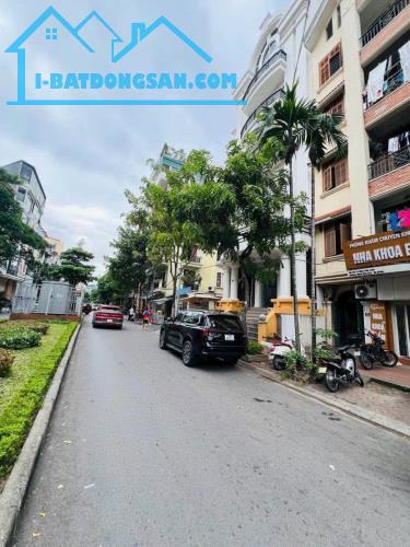 Bán nhà mặt phố Hoàng Quốc Việt - Đặng Thuỳ Trâm, Cầu Giấy DT 136/150m2, mt 11m giá 65,6