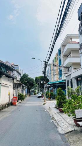 Tiện kinh doanh, HXH đường Tây Hoà đúng 50m, 80m2, 4 tầng, ngang 4m, giảm còn 10 tỷ 95