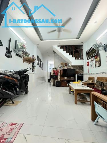 🔥 Nhà Hẻm Xe Hơi – 3PN – 56M² – Hoàn Công Đủ | 5,7 TỈ🏡