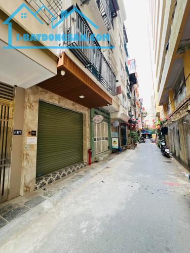 NHÀ PHỐ, TRẦN QUỐC HOÀN, CẦU GIẤY-PHÂN LÔ-Ô TÔ-KD: 35/43M X4T, MT 3,5M, GIÁ 13,1 TỶ