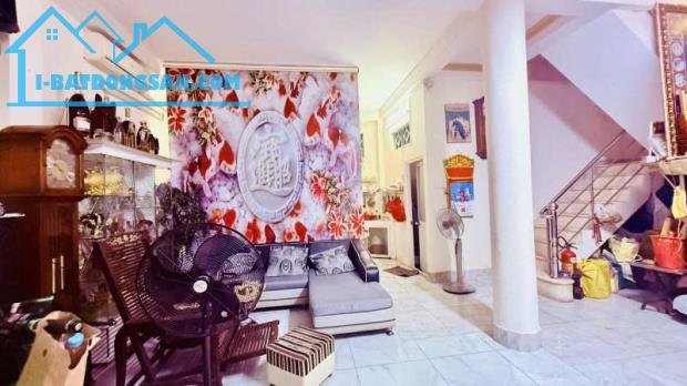 Bán Nhà Mặt tiền Trương Đăng Quế - gần Phạm Văn ĐỒng, 10,8x14m, 4 Tầng, 7PN, 13,9 Tỷ.