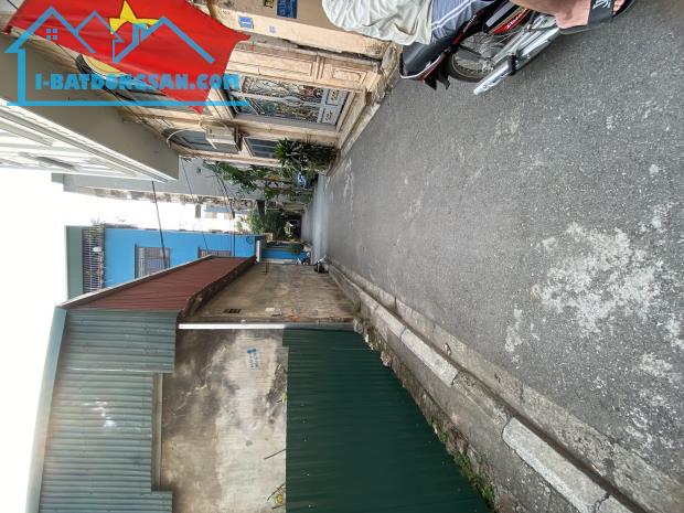 Phân khúc hiếm, bán đất Trâu Quỳ Gia Lâm, 42m - nhỉnh 6 tỷ- ô tô chạy vòng quanh. - Vị trí