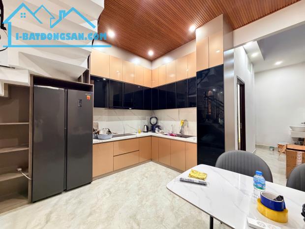 *Bán nhà 3 tầng 3 mê đường (7m5) Tô Hiệu, vị trí kinh doanh, dt 60m2, giá 6,7 Tỷ