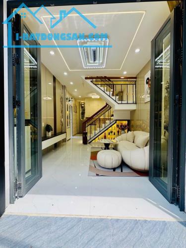 BÁN NHÀ ĐẸP ÂU DƯƠNG LÂN, QUẬN 8 – HẺM 4M – 3 TẦNG – FULL NỘI THẤT