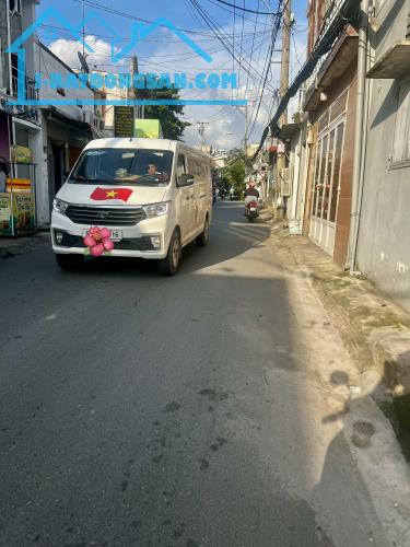 💥 NHÀ CẤP 4 ĐƯỜNG SỐ 9 - 1 CĂN RA MẶT TIỀN - HẺM XE HƠI TRÁNH - CHỈ 3.4 TỶ!