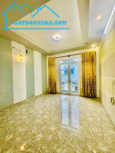 CỰC VIP - NHÀ ĐẸP ÂU DƯƠNG LÂN - QUẬN 8 - VÀO Ở NGAY - GẦN MẶT TIỀN - 7,4 TỶ TL