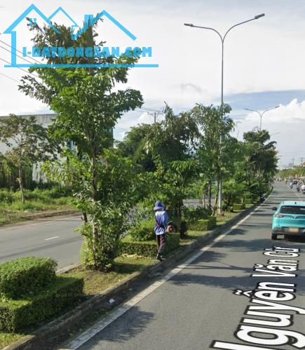 Mặt tiền đường Nguyễn Văn Cừ nối dài, Phường An Bình, Quận Ninh Kiều, TP. Cần Thơ