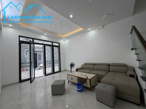 Nhà mới tỉnh 2 mặt thoáng oto đậu cửa chính chủ gửi bán