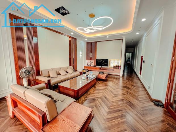 BÁN TÒA NHÀ VĂN PHÒNG MẶT PHỐ BẠCH MAI – 275M² – 9 TẦNG + 1 HẦM – 2 THANG MÁY – GIÁ 18 TỶ