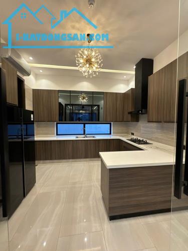 BÁN NHÀ 38M - 4 TẦNG SIÊU ĐẸP NHỈNH 5 Tỷ - MẶT TIỀN RỘNG - Ô TÔ ĐỖ