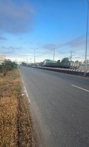 1700m2 Mặt Tiền DT830 Sổ Hồng Riêng ( Vành đai 4) Phù Hợp làm nhà xưởng , kho