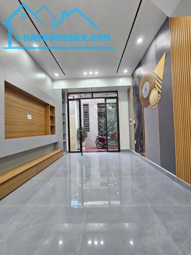 Bán nhà 3 tầng mới nở hậu ngõ 262 Trần Nguyên Hãn