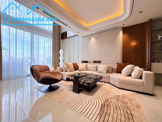 BÁN GẤP NHÀ NGỌC THỤY LONG BIÊN 50M, 7 TẦNG THANG MÁY, GARA Ô TÔ, FULL NỘI THẤT – 16.8 TỶ