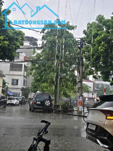 1x.y Tỷ BIệt thự Ở Ngay Tại KĐT thuộc TT Hà Nội. + DT 300m mặt tiền 15m. + LH: 0903 274 25