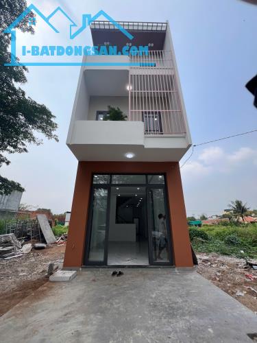 BÁN NHÀ 1 TRỆT 2 LẦU – DIỆN TÍCH 4mx18m– CHỢ RẠCH KIẾN, LONG AN