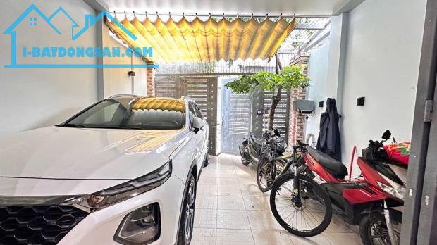 Bán Nhà Lâm Thị Hố.88m2. 3 Tầng Ngang 5,2. Hẻm xe hơi 7m thông