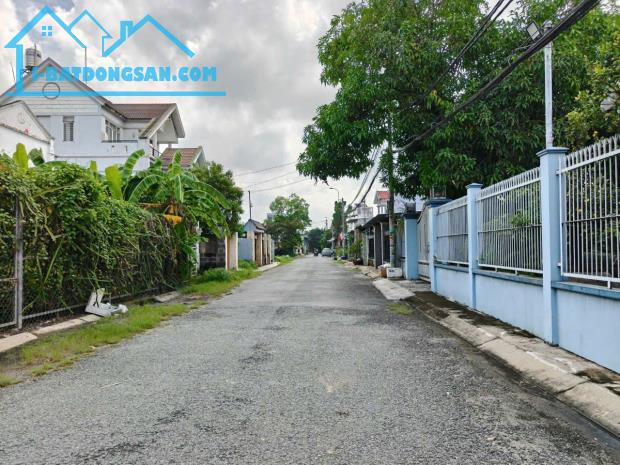 GIẢM NGAY 500 TRIỆU – BÁN GẤP BIỆT THỰ MẶT TIỀN TÂN THỚI NHÌ – HÓC MÔN