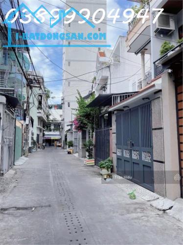 Chính chủ ở xa gửi bán nhà 3 tầng Khu Bàn Cờ TTTP Nha Trang - Hẻm thông ô tô vào tận sân