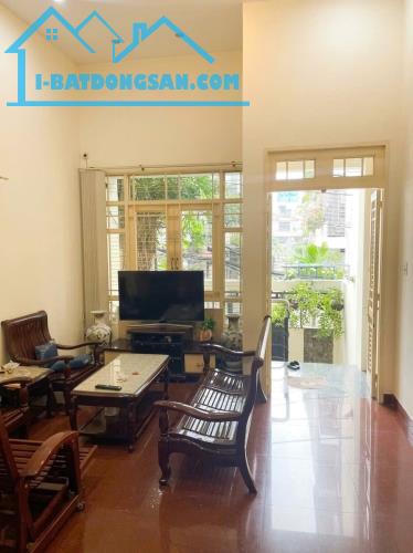 Nhà Tân Phú - Huỳnh Thiện Lộc, 2 tầng - ở ngay - ngang 4m -dài gần 12m - hơn 5 tỷ