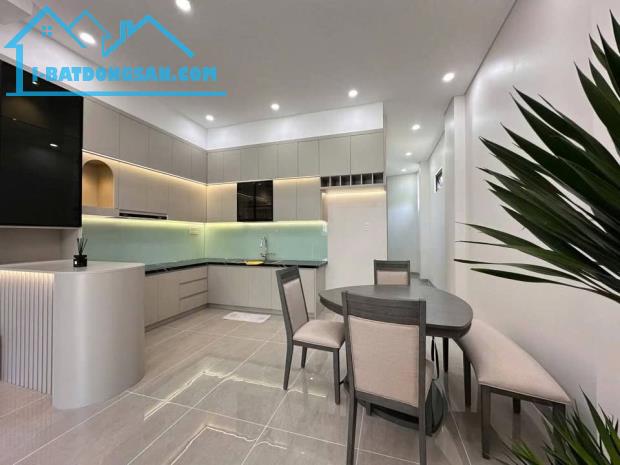 Nhà trệt lầu gần Văn Miếu Trấn Biên , Bửu Long. Nhận nhà với 700tr