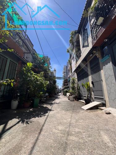 🏠 NHÀ 3 TẦNG – HẺM Ô TÔ – GẦN LÊ VĂN QUỚI – (56M2) – CHỈ nhỉnh 4 T.Ỷ