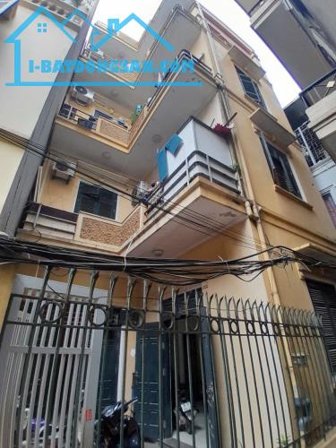 Hoàng Quốc Việt - Lô góc 65m² MT 6,9m - 15m ô tô - Dòng tiền ổn định - 15,7 tỷ