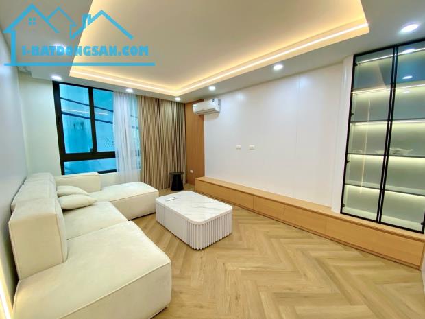 Nguyễn Hoàng Mỹ Đình, ngõ to, thông, kinh doanh, hiếm có, chỉ 12tỷ