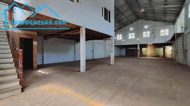 GIẢM SÂU CÒN 18,5 TỶ ĐẤT MẶT TIỀN TÂN XUÂN 2, HÓC MÔN, CÓ XƯỞNG 400M² VÀ 3PN