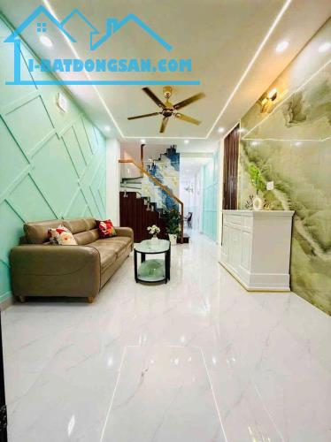 Bán Nhà Đẹp Âu Dương Lân P3 Quận 8 - 2 Mặt Hẻm Xe Hơi - 43m2 - 2 Tầng - SHR - Nhỉnh 4 Tỷ