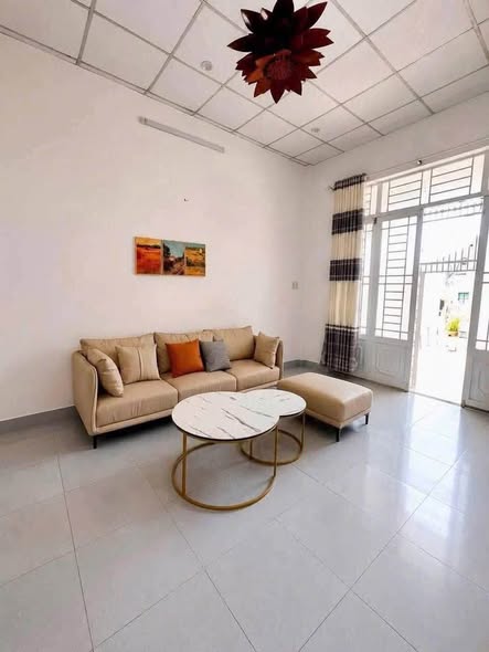 Nhà nguyên căn gần Đại học Luật Huế