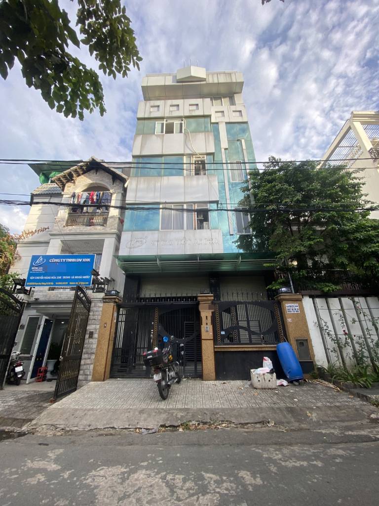 Bán chung cư Phạm Huy Thông, Gò Vấp, nhà 7 tầng, có hầm, thang máy, 16 phòng, thu 65tr tháng