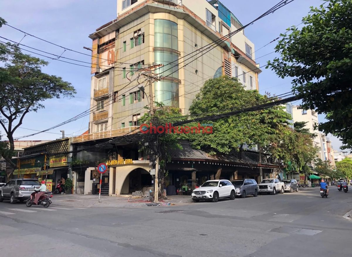 CHO THUÊ CĂN GÓC 2 MẶT TIỀN ĐƯỜNG ĐỒNG NAI, QUẬN 1O. NGANG 10M X DÀI 25M