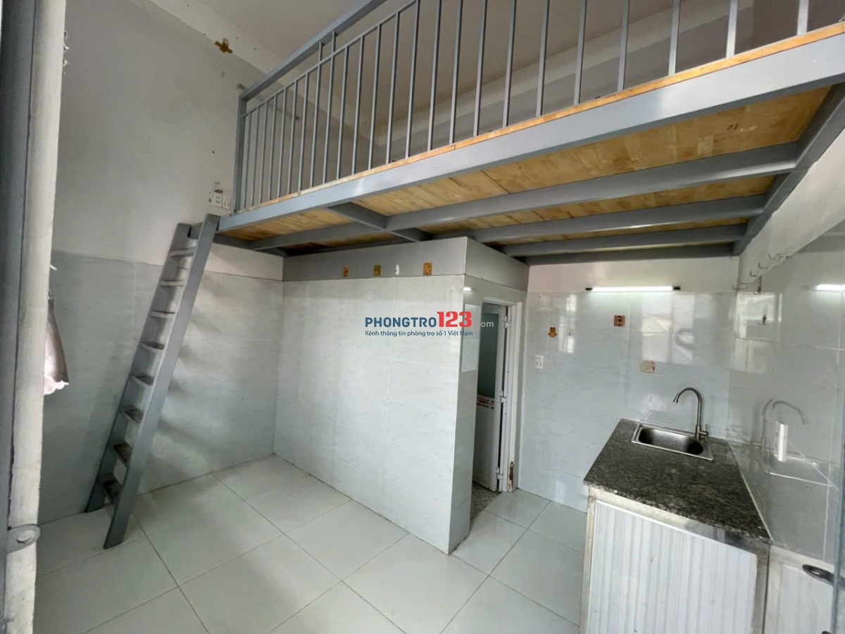 Phòng có Gác Ngay Gigamall, ĐH Luật, Chợ Hiệp Bình