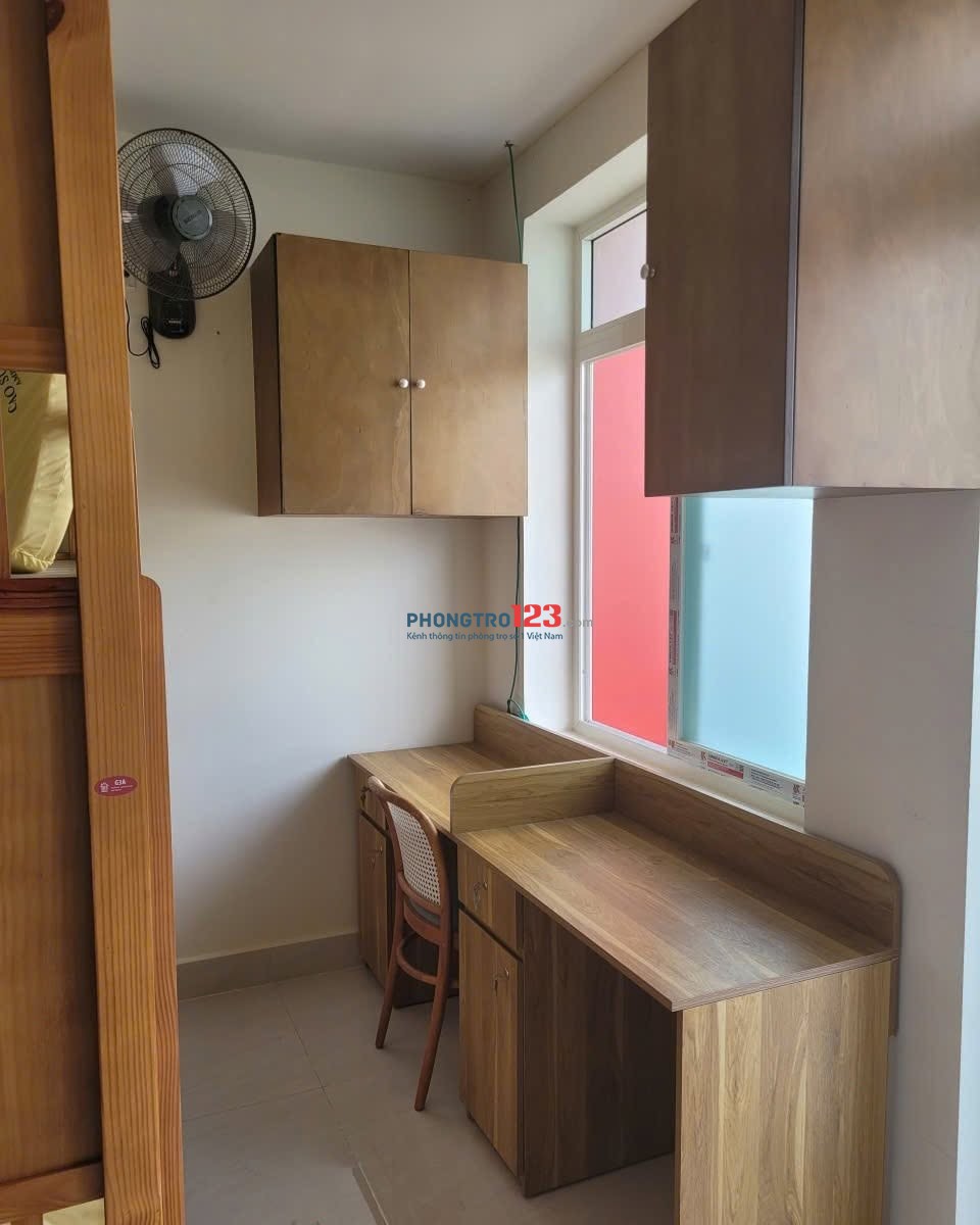 Cho thuê Sleepbox - KTX cao cấp Red Home Linh Xuân, Thủ Đức, ngay ĐHQG, ưu đãi 1tr/tháng.