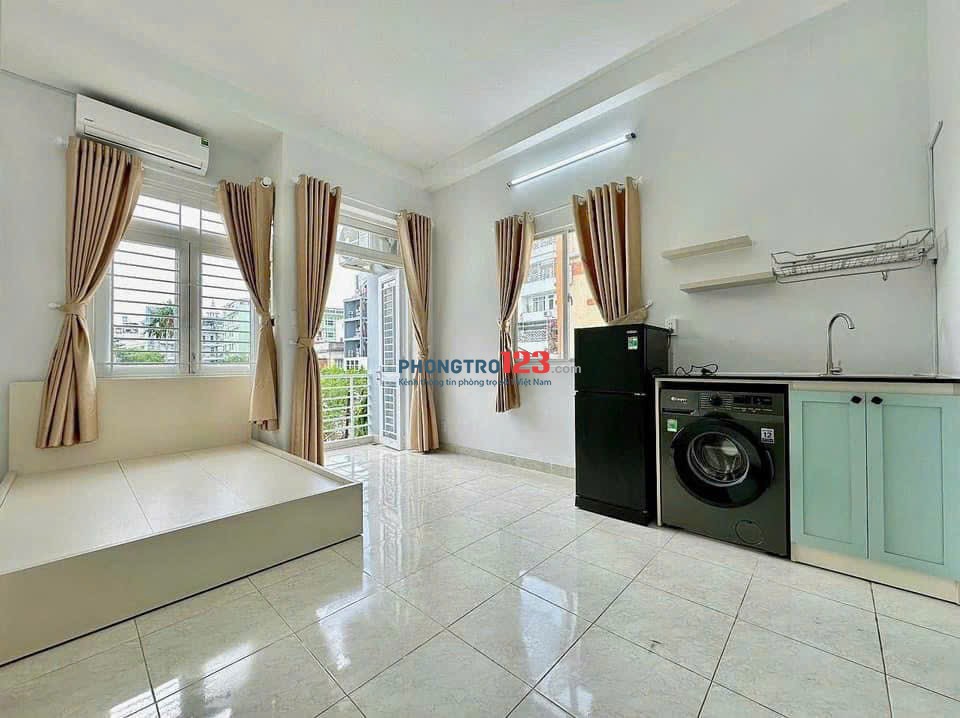Cho thuê căn hộ - Bancol lớn - Full nội thất - Máy giặt riêng - Miễn phí xe