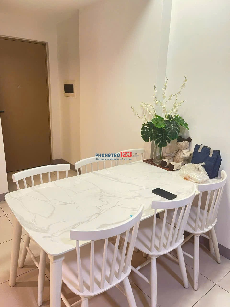 Chung cư Phú Thạnh cho thuê căn góc 3PN có nội thất giá thuê 10tr/tháng
