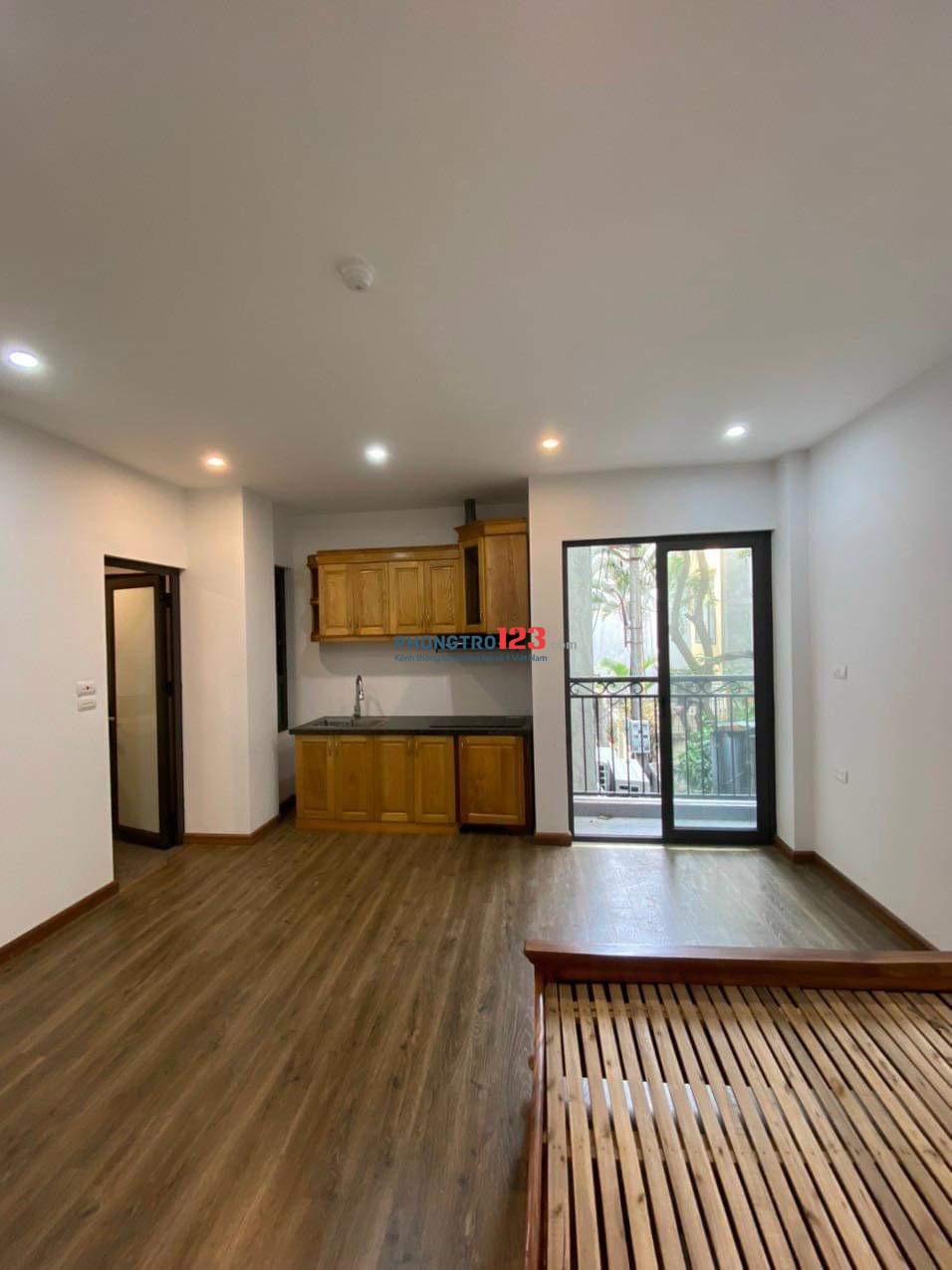 GÓC NHƯỢNG PHÒNG - Mình cần pass phòng CCMN 445 LẠC LONG QUÂN, đầu tháng 11 vào ở, full đồ